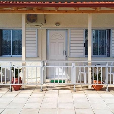 Апартаменты Poly'S House Неа-Врасна Экстерьер фото